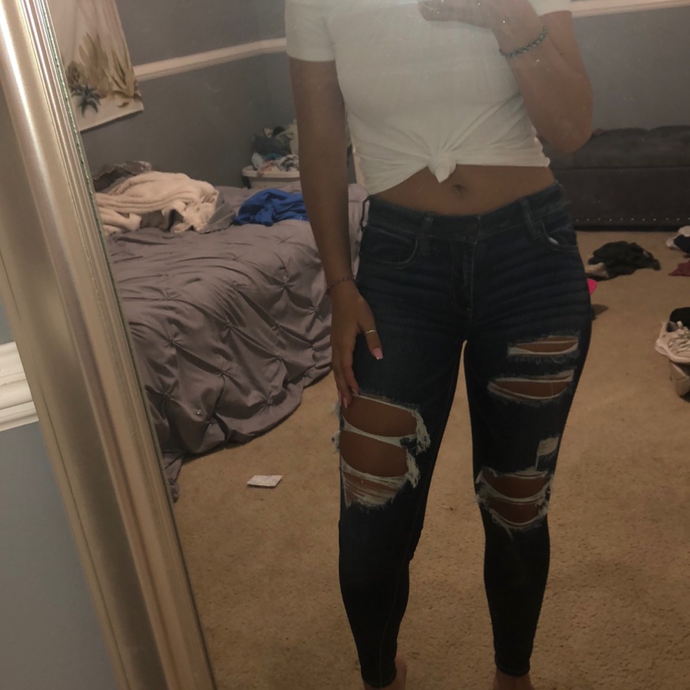 American eagle distressed jeans